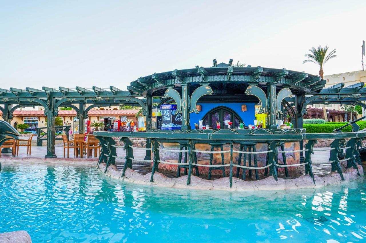 Charmillion Club Resort Σαρμ Ελ Σέιχ Εξωτερικό φωτογραφία The swimming pool at the hotel
