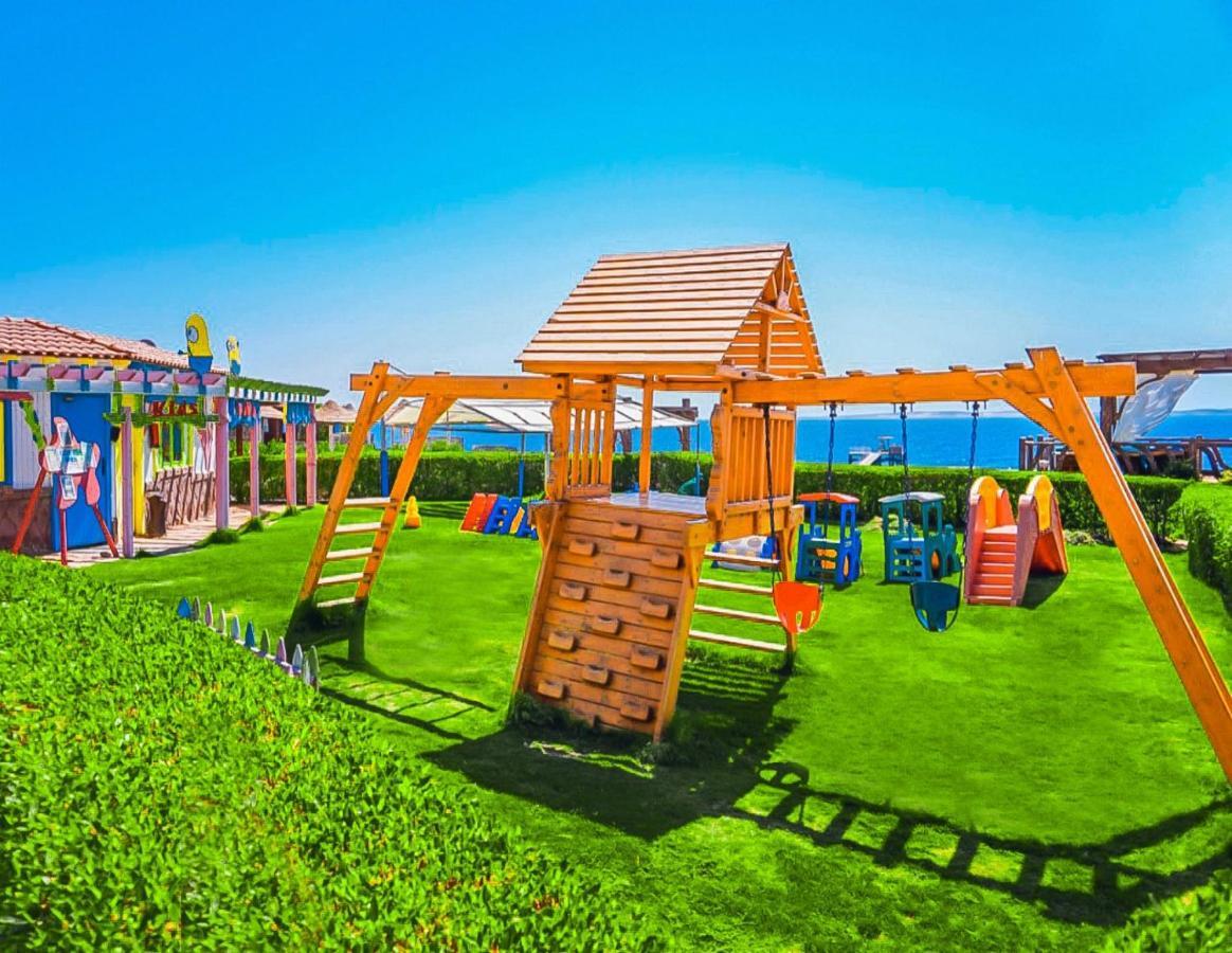 Charmillion Club Resort Σαρμ Ελ Σέιχ Εξωτερικό φωτογραφία Playground at the resort