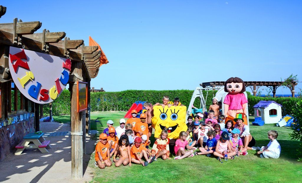 Charmillion Club Resort Σαρμ Ελ Σέιχ Εξωτερικό φωτογραφία SpongeBob SquarePants and Dora the Explorer at Legoland Windsor Resort